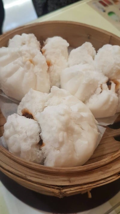 ซาลาเปาหมูแดง