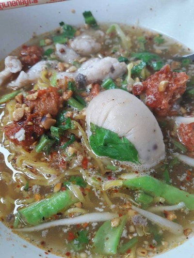 หมี่เหลืองต้มยำ