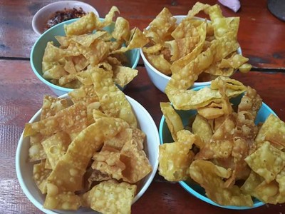 เกี๊ยวกรอบ