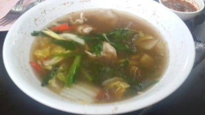 อาหาร หรือ เครื่องดื่ม