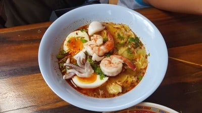 เมนูของร้าน ก๋วยเตี๋ยวท้าพิสูจน์