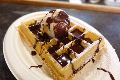 Waffle Icecream With Chocolate