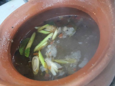 ติ่ง เตี๋ยวเรือ ไก่ย่าง ส้มตำอีสานแซ่บ ติ่ง เตี๋ยวเรือ ไก่ย่าง ส้มตำอีสานแซ่บ