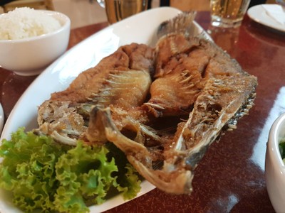 ปลากระพงทอดน้ำปลา