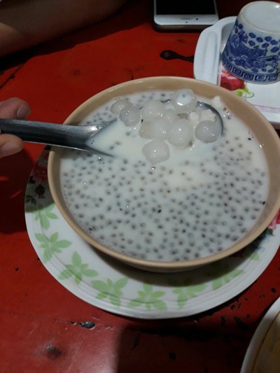 อาหาร หรือ เครื่องดื่ม