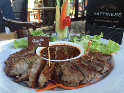 สเต๊กหมูย่างจิ้มแจ่ว