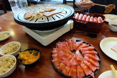 อาหาร หรือ เครื่องดื่ม