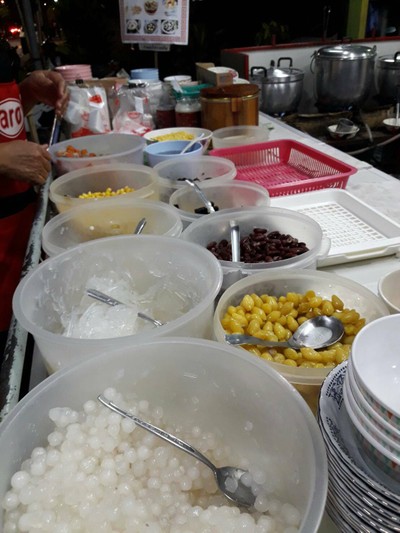 อาหาร หรือ เครื่องดื่ม