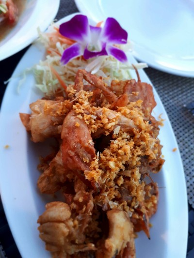 ปูนิ่มทอดกระเทียม