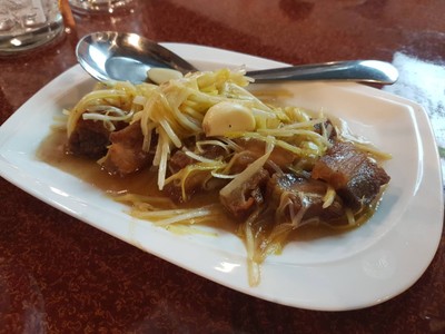 กุ้ยช่ายผัดหมูกรอบ