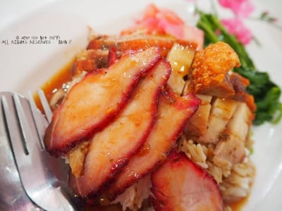 ข้าวหมูแดงหมูกรอบเป็ดย่าง
