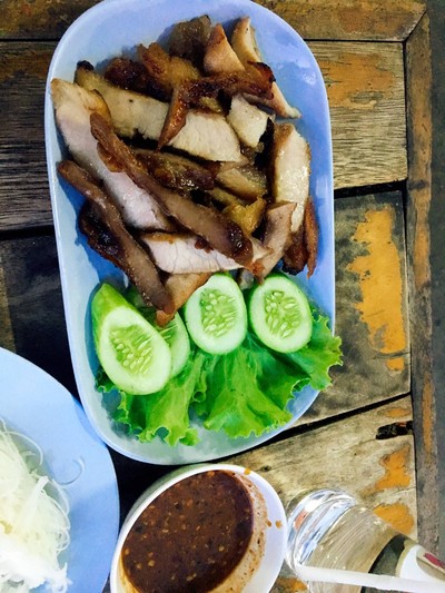 คอหมูย่าง