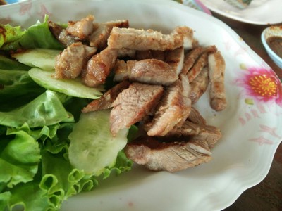 คอหมูย่าง