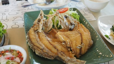 อาหาร หรือ เครื่องดื่ม