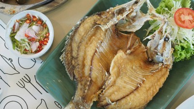 อาหาร หรือ เครื่องดื่ม