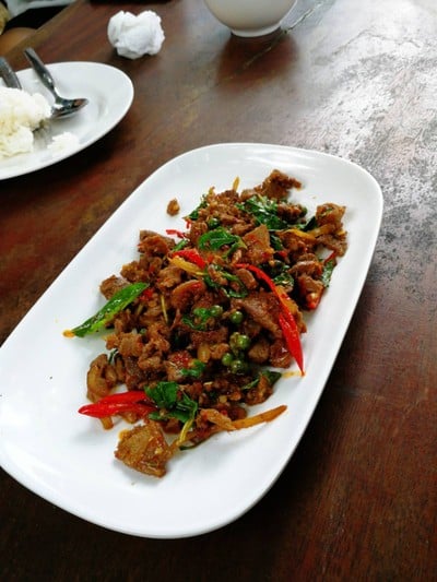 อาหาร หรือ เครื่องดื่ม