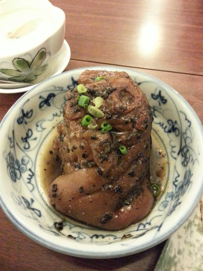 ขาหมูคาคูนิ