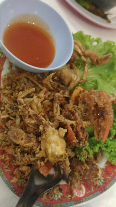 ปูนิ่มทอดกระเทียมพริกไทยดำ