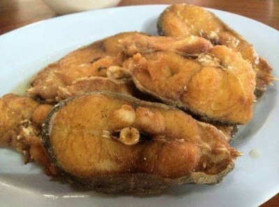 ปลาเค้าทอดน้ำปลา