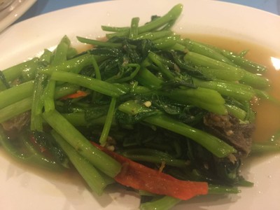 ผัดผักบุ้งปลาเค็ม