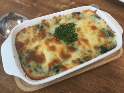 ผักโขมอบชีส