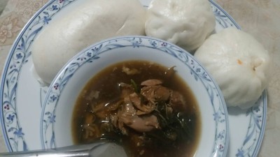 ขาหมูหมั่นโถว