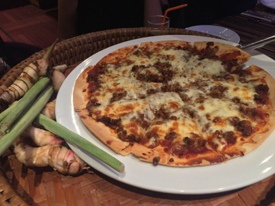 พิซซ่าลาบเนื้อ