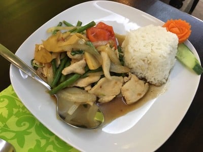 ข้าวกระเพราไก่