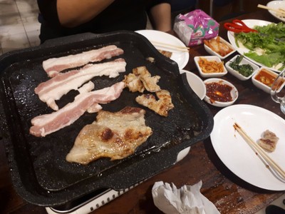 อาหาร หรือ เครื่องดื่ม