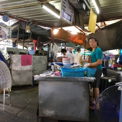 ต้มเลือดหมูเจ๊หมวย(จิงจูฉ่าย) แยกคลองเตย