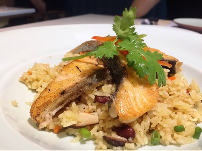 ข้าวผัดธัญพืช แซลมอนย่าง