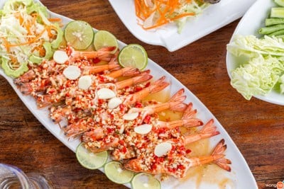 ร้านอาหารบ้านริมหาด (BAN RIM HAT RESTAURANT) ร้านอาหารบ้านริมหาด (BAN RIM HAT RESTAURANT)