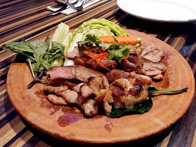 คอหมูย่าง