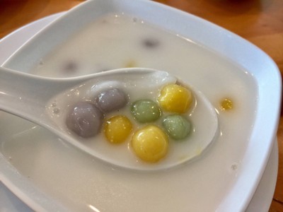 บัวลอย3สี มะพร้าวอ่อน บงกช3สี