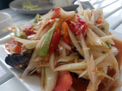 ส้มตำไทยใส่ปู