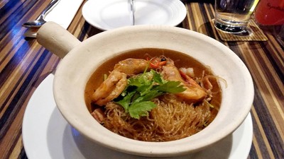 กุ้งอบวุ้นเส้น