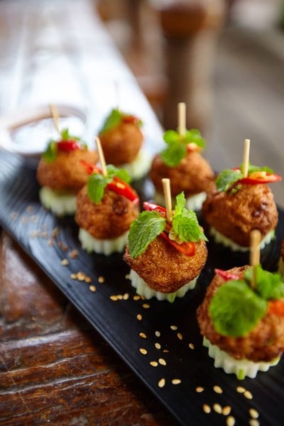 ลานลูกไม้แดง