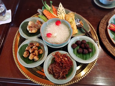 บ้านขนิษฐา (Baan Khanitha) สาทร บ้านขนิษฐา (Baan Khanitha) สาทร