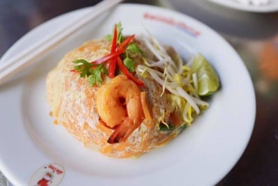 เมนูของร้าน ทิพย์สมัย ผัดไทยประตูผี ฝั่งพระนคร