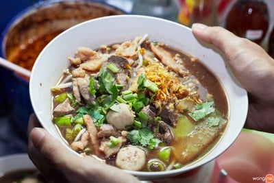 ก๋วยเตี๋ยวกัญชา บางแสน