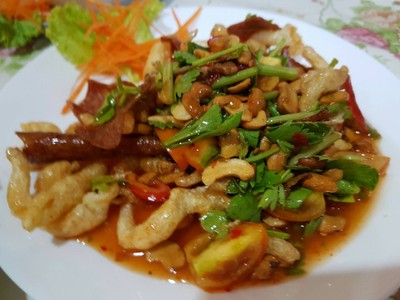 อาหาร หรือ เครื่องดื่ม