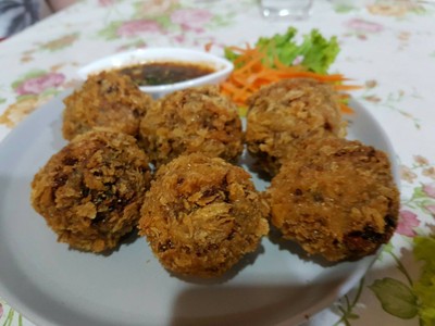 อาหาร หรือ เครื่องดื่ม