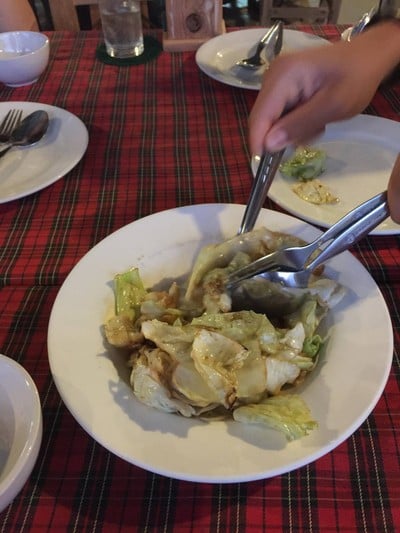 กะหล่ำปลีทอดน้ำปลา