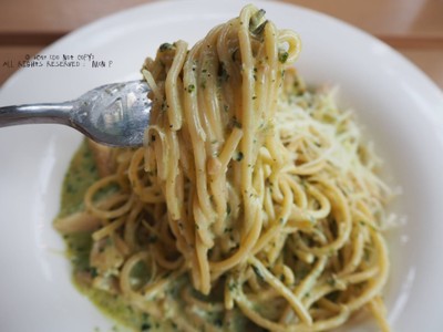 Pesto with Chicken Tender