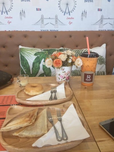 ขนมไม่มากนักเพราะร้านเพิ่งเปิดคะ