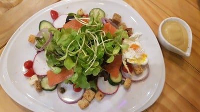 We Cafe สามกอง