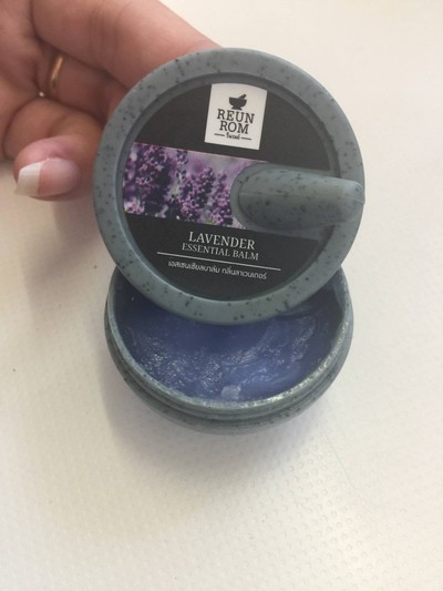 ทาข้อมือตรงชีพจรช่วยในการนอนหลับลองดูคะ