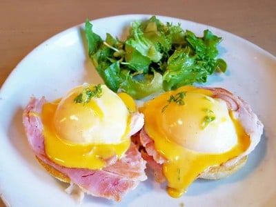 Egg benedict ..