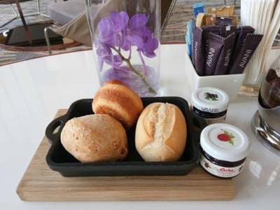 ขนมปังในเซ็ต