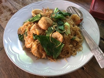 เส้นหมี่ผัดซีอิ้วรวมทะเล